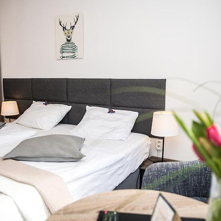 קרפאז' Hotel Ariston מראה חיצוני תמונה