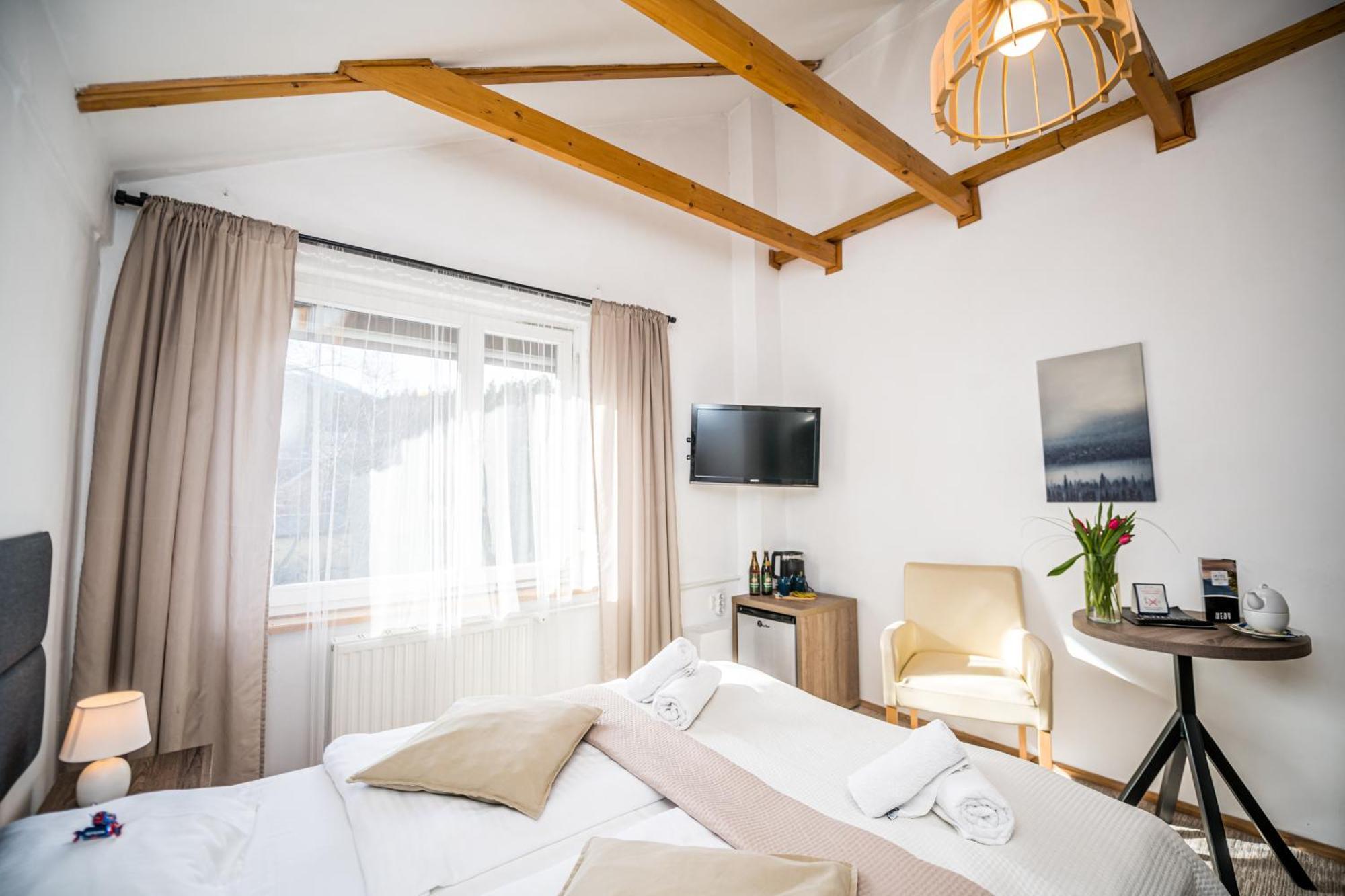 קרפאז' Hotel Ariston מראה חיצוני תמונה