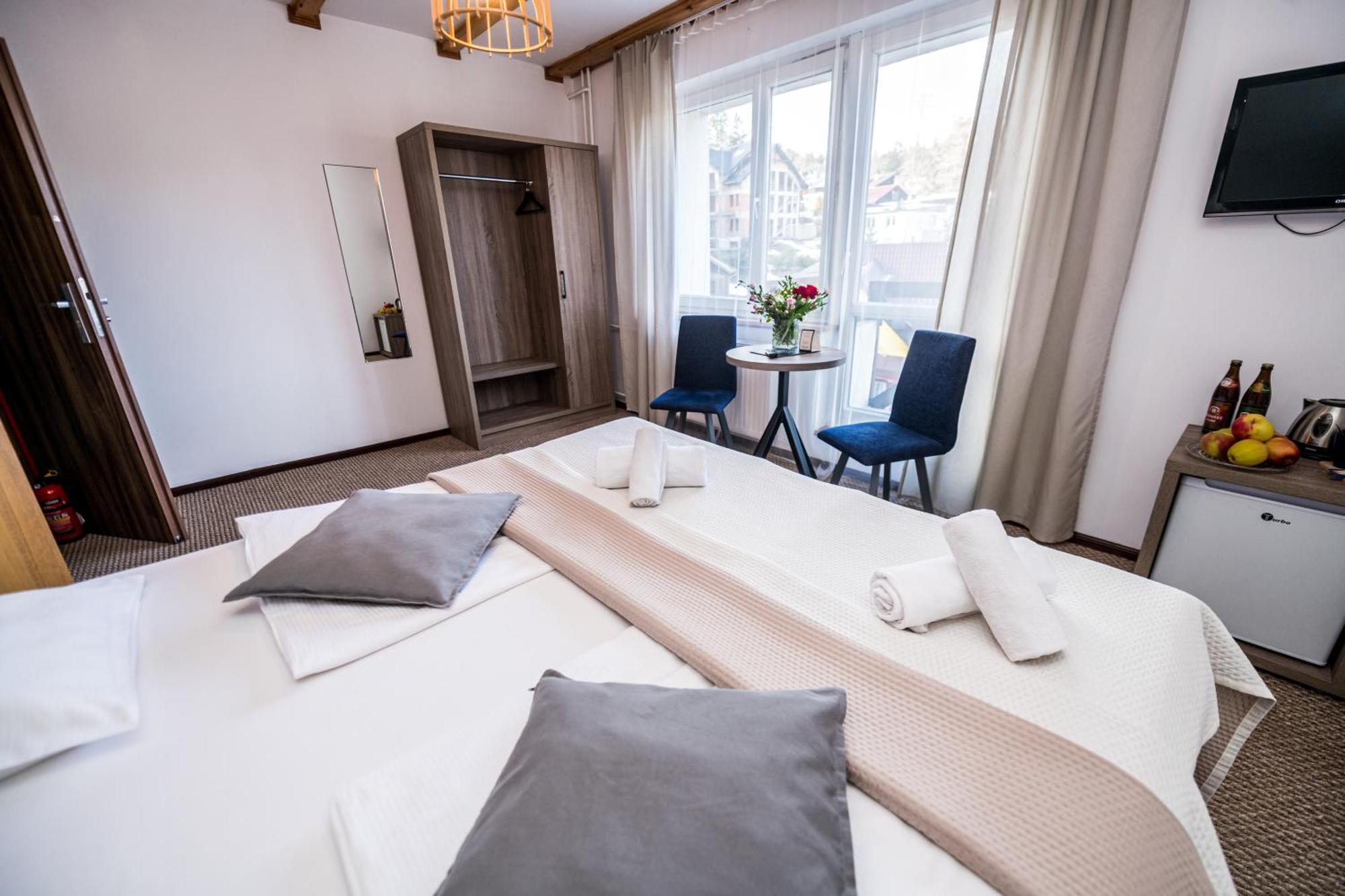 קרפאז' Hotel Ariston מראה חיצוני תמונה