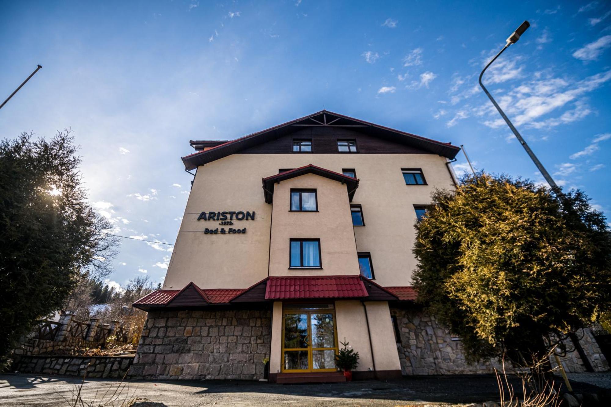 קרפאז' Hotel Ariston מראה חיצוני תמונה