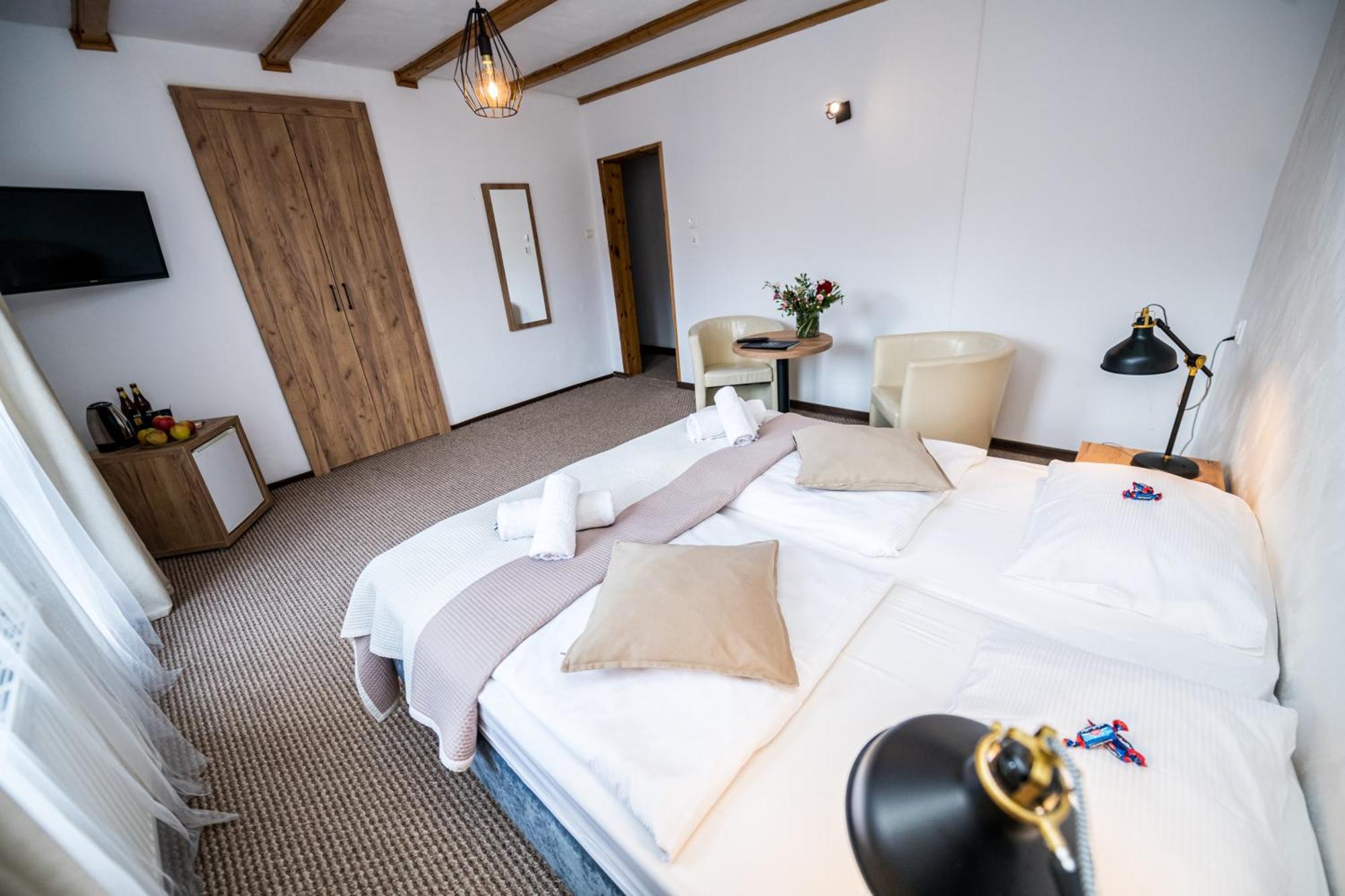 קרפאז' Hotel Ariston מראה חיצוני תמונה