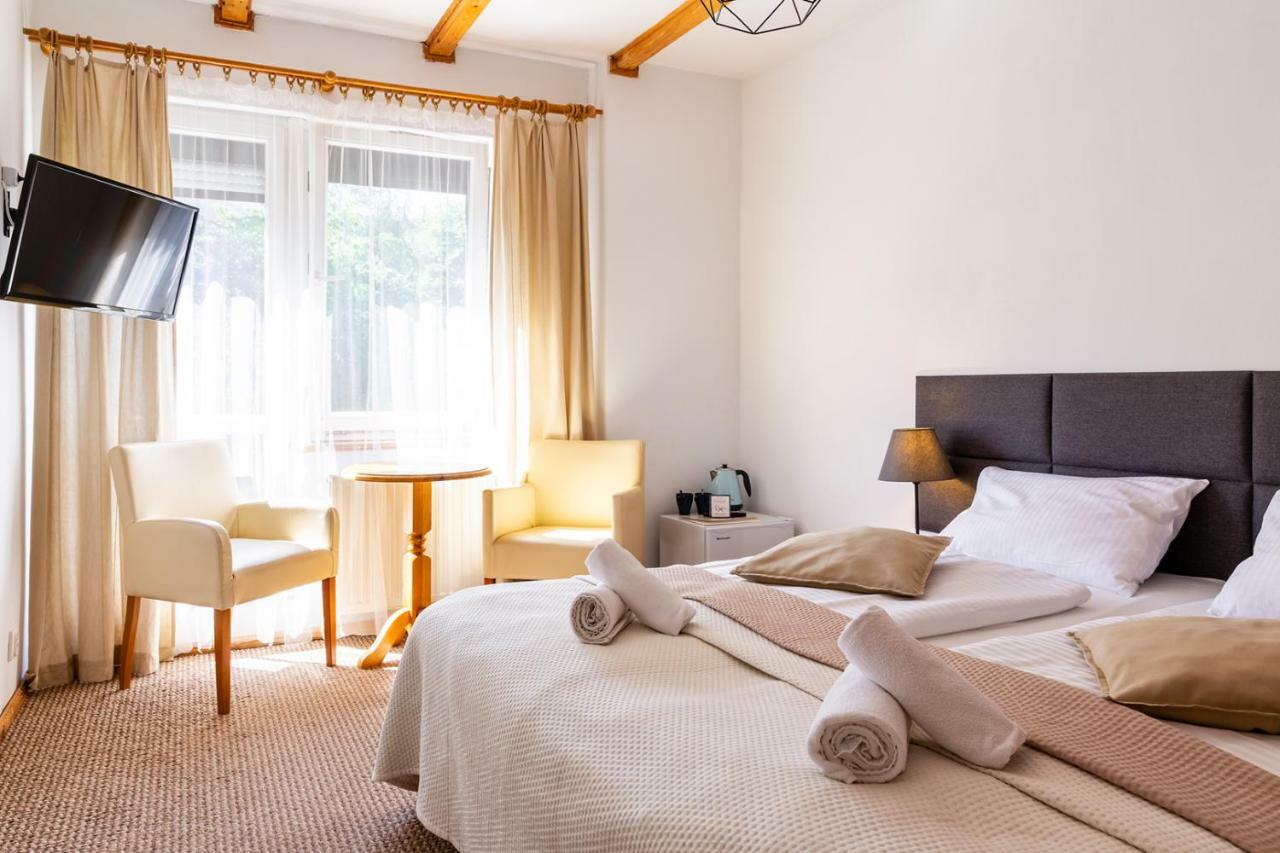 קרפאז' Hotel Ariston מראה חיצוני תמונה
